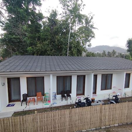 The Corner Homestay Kuta  Exterior photo