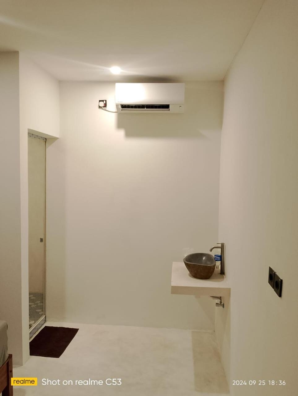 The Corner Homestay Kuta  Exterior photo